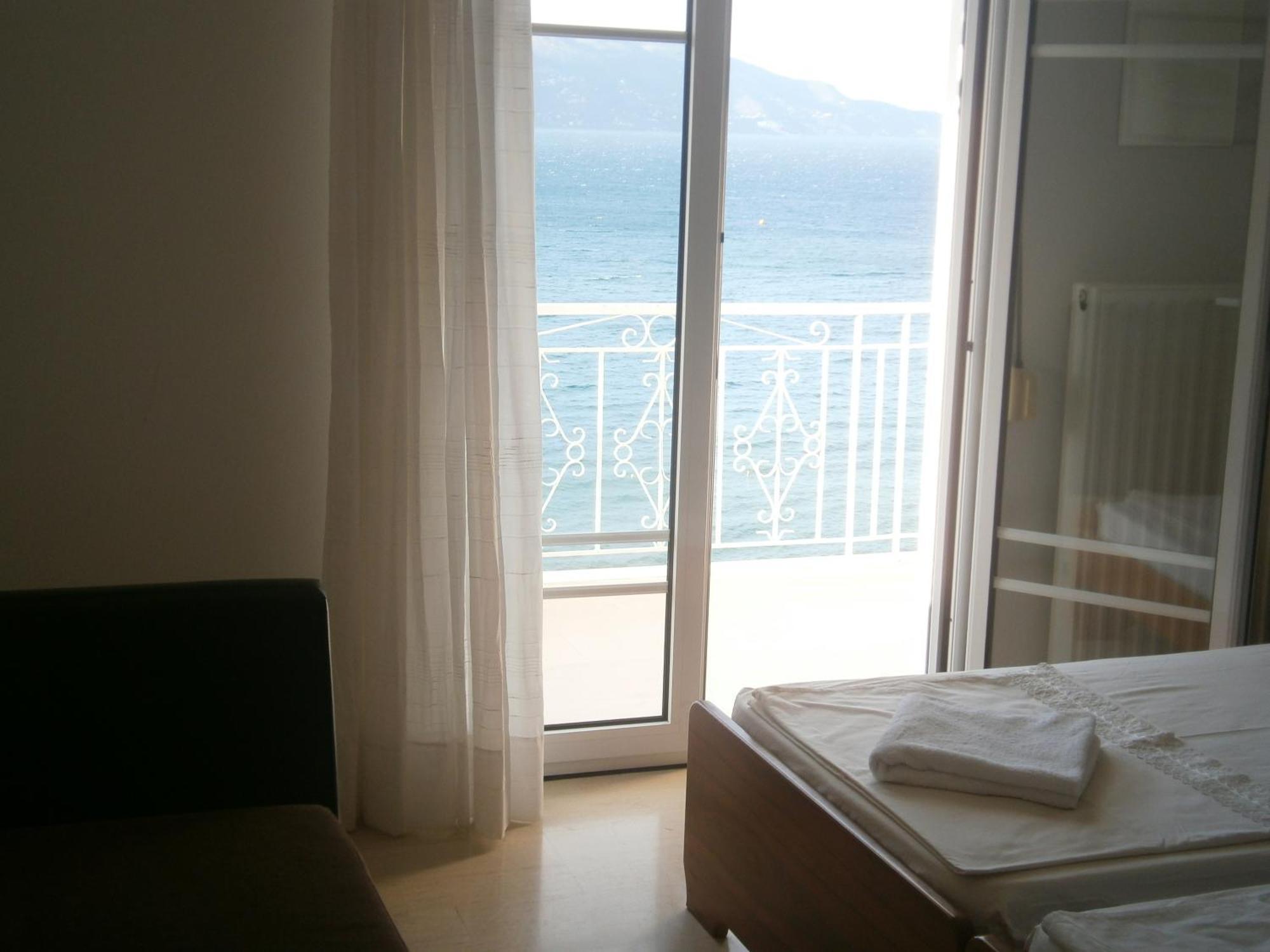 Dimitra Apartments K Kommeno  Ruang foto